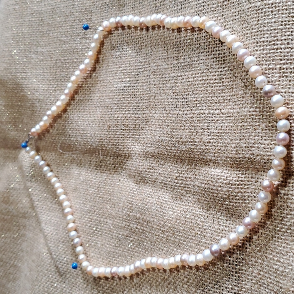 Vintage 24" small beaded necklace.   Multicolor neutral beads